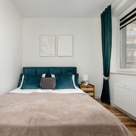 Apartment Rakowska Warsaw Wlochy By Noclegi Renters Luaran gambar