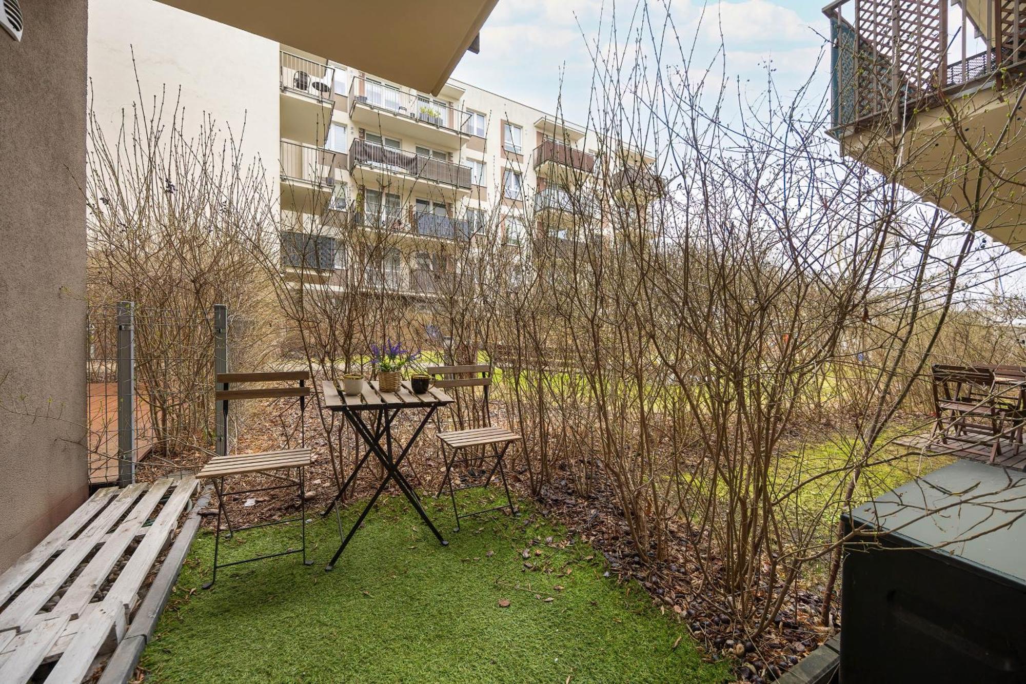 Apartment Rakowska Warsaw Wlochy By Noclegi Renters Luaran gambar