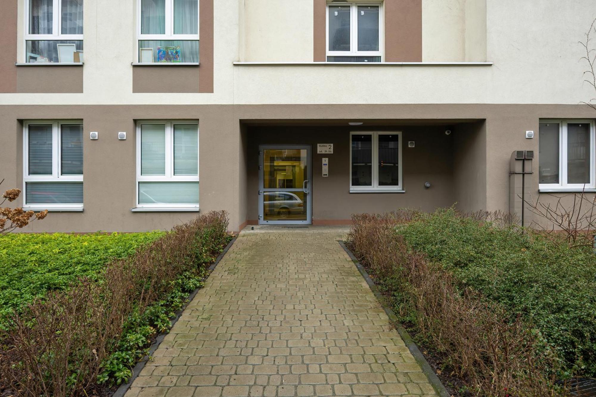 Apartment Rakowska Warsaw Wlochy By Noclegi Renters Luaran gambar